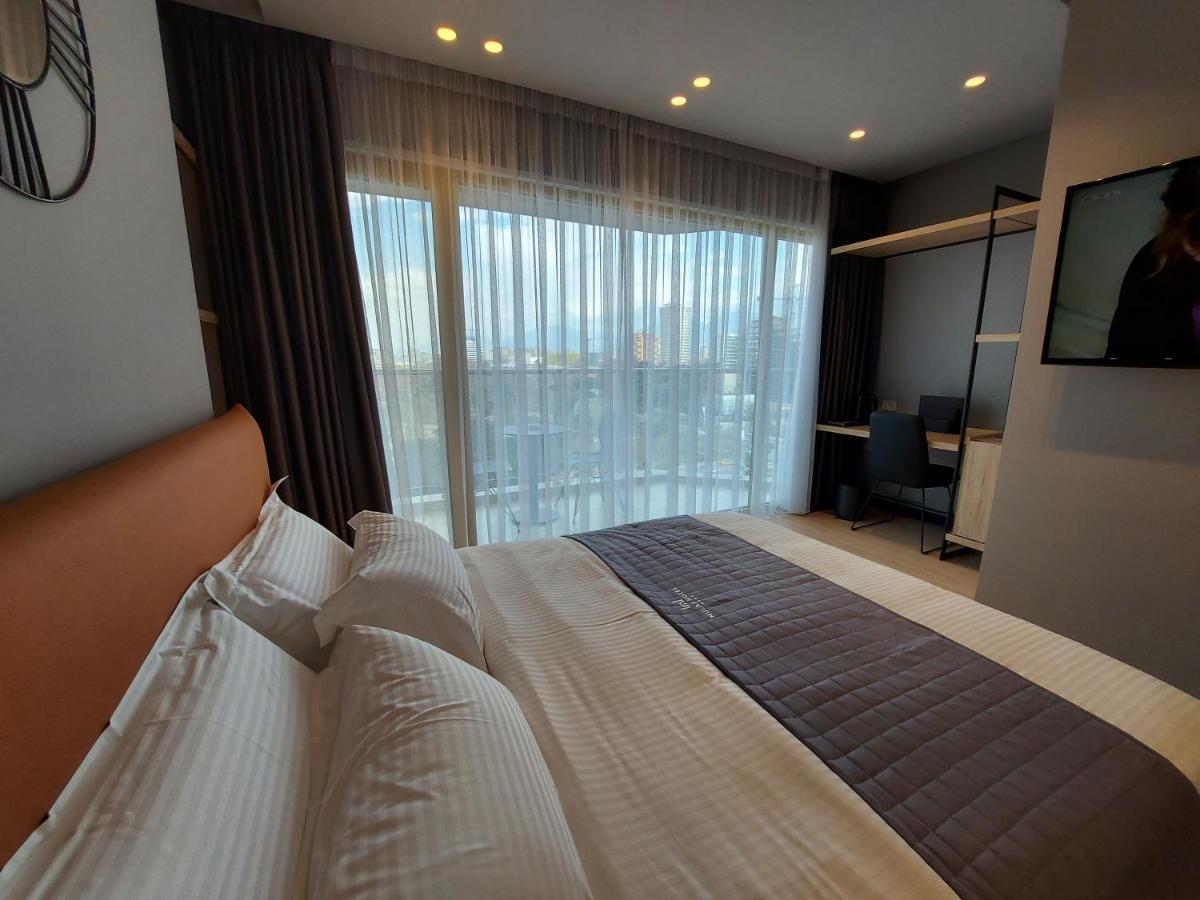 Mulaj Hotel ティラナ エクステリア 写真